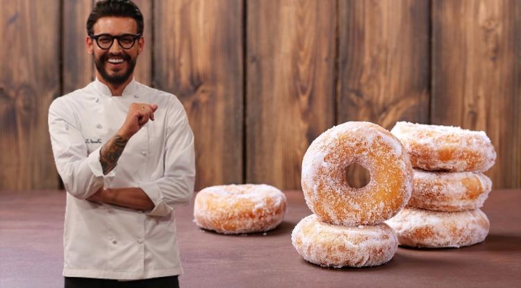 MasterChef Danilo Şef'ten Donut Tarifi! Bu Tarifle Evinizde Donut Yapmak Çok Kolay