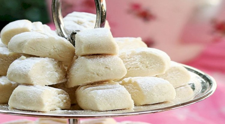 Kırk Yıllık Ev Hanımları Bile Böylesini Yapamıyor! İşte Pastane tadında kıyır kıyır un kurabiyesi tarifi 