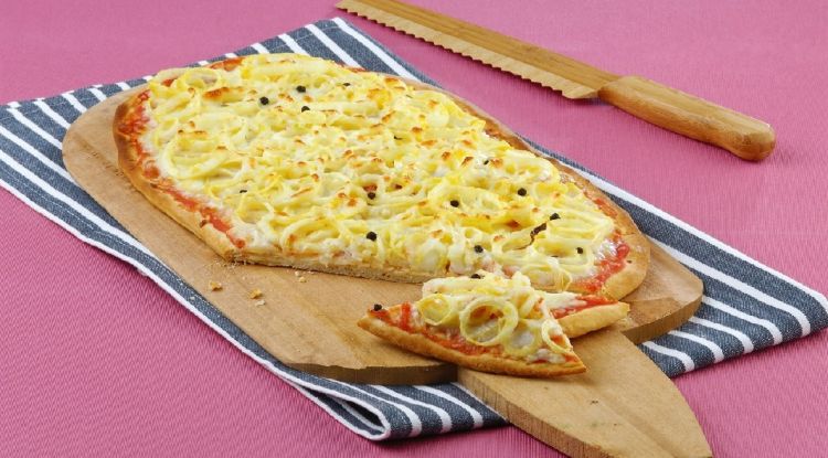 İtalyan Kadınların Vazgeçilmezi  Soğanlı Pizza Tarifi! Farklı Bir Pizza Denemek İster misiniz? Soğanlı Pizza Nasıl Pişirilir?